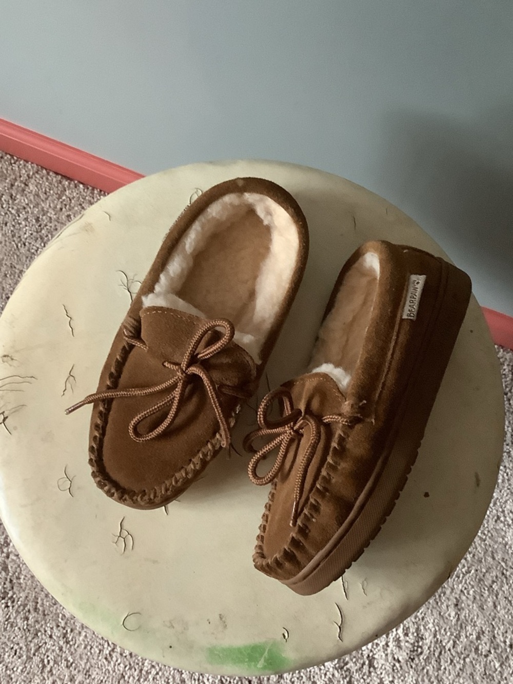 Kids Brown Cow Suede Bearpaw Moccasin Slippers with Shearling Lining. Size 13.